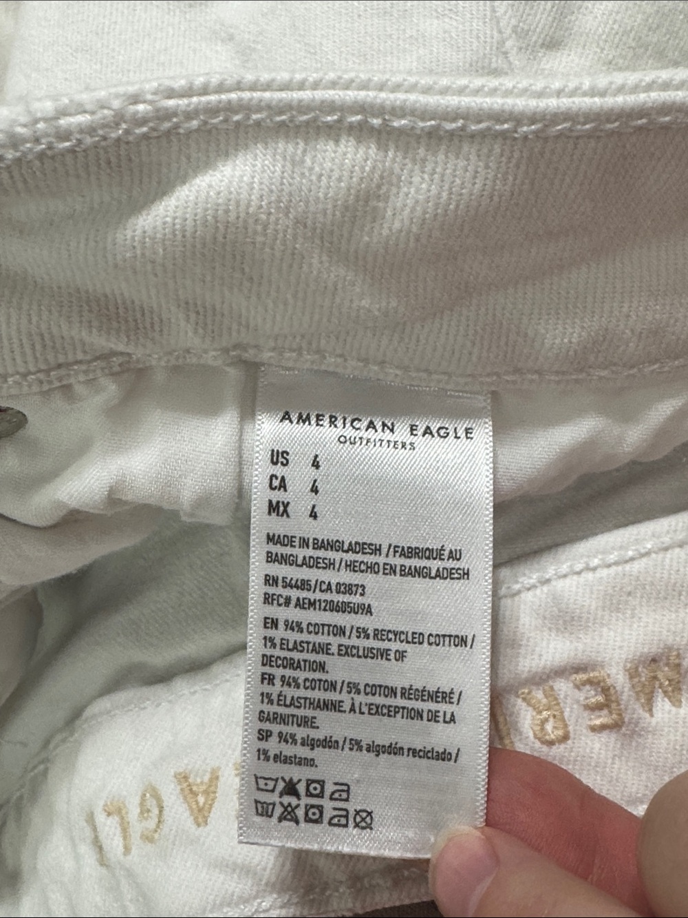 American Eagle Crossover Mom Short Stretch Cuffed White Distressed Denim Shorts - Picture 11 of 12